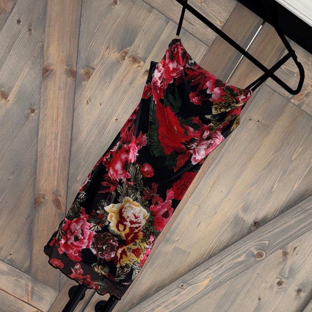 superdown Black Floral Midi Dress